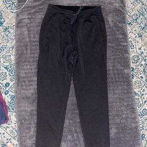 Lululemon crop workout pants